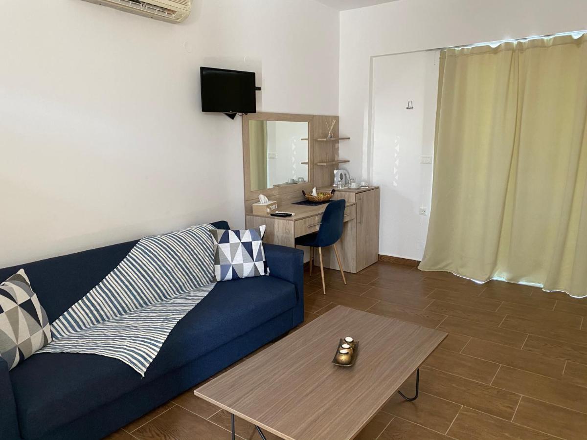 Grande Blue Suites With Private Bay 阿彻奇洛斯 外观 照片